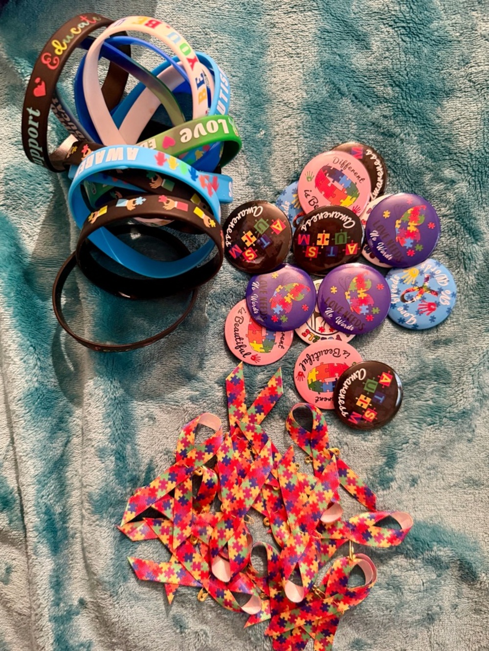 Set of 3) NWOT XunYee Autism Awareness Accessories - Picture 2 of 2